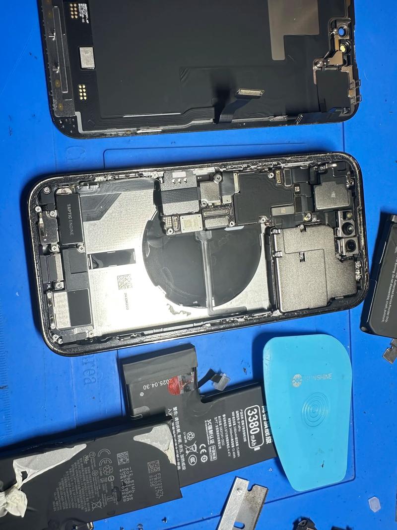 z7max 换电池教程