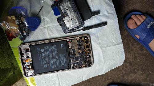 小米note3电池拆卸