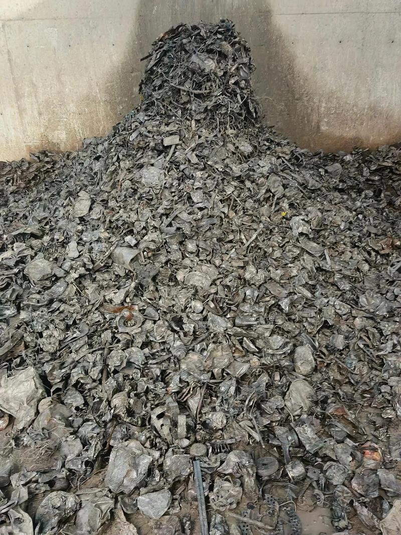 什么是废铁破碎料